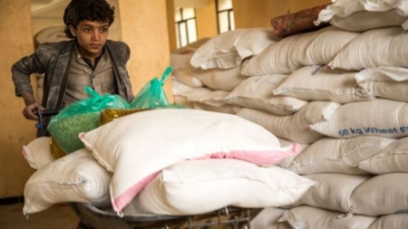 جنيف: الأورومتوسطي يحذر من تفاقم الأزمة الإنسانية في اليمن جراء تقليص المساعدات
