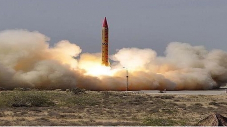 سيول: بيونغ يانغ تجري تجربة صاروخية جديدة