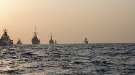 تقرير: البحرية الأمريكية تطلب دعما إضافيا لأولويات بينها تقليص قدرات الحوثيين