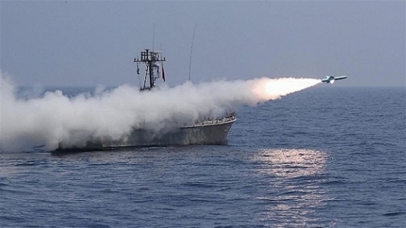 المنامة: القوات الأمريكية تعلن تدمير صاروخ باليستي أطلقه الحوثيين على خليج عدن