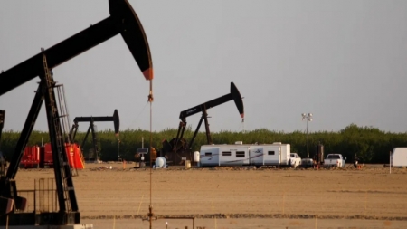 اقتصاد: ارتفاع طفيف لأسعار النفط وسط مخاوف بشأن الطلب في أميركا