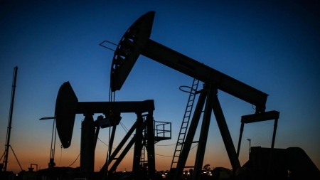 اقتصاد: النفط يرتفع بنسبة 1% بعد قراءة بيانات نمو الاقتصاد الأميركي الضعيفة والمخاطر الجيوسياسية