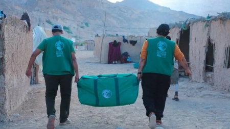 اليمن: مركز الملك سلمان يدشن توزيع مساعدات طارئة للمتضررين من المنخض الجوي في المهرة