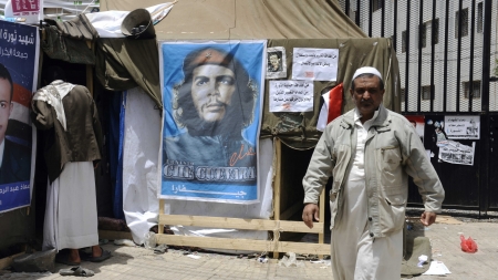 تحليل: الحزب الاشتراكي اليمني.. أزمة اليسار في الثورة والحرب