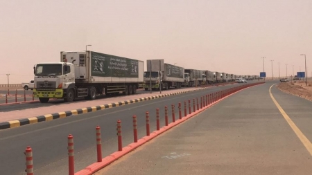 اليمن: 330 شاحنة مساعدات سعودية تدخل البلاد في الربع الأول من العام