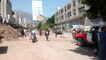 اليمن: الحوثيون يعلنون عن فتح طرق في تعز تزامنًا مع حملة اعتقالات غير مسبوقة بحق موظفين أمميين في صنعاء