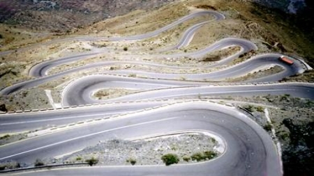 اليمن: الحوثيون يعلنون فتح طريق البيضاء-أبين من طرف واحد