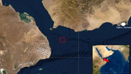 لندن: تعرض يخت لملاحقة 12 قارباً صغيراً قبالة ميناء عدن في اليمن