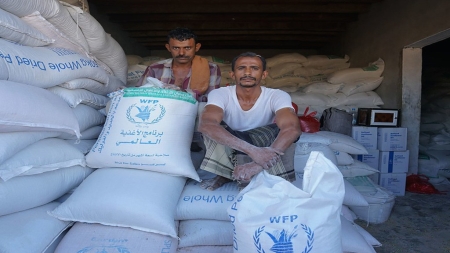 اليمن: الولايات المتحدة تقدم 32 طن من الحبوب لدعم الأمن الغذائي في مناطق نفوذ الحكومة