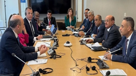 واشنطن: وفد يمني يبحث مع صندوق النقد التحديات الاقتصادية والإنسانية في ظل تصاعد الأزمة المالية