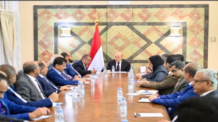الرياض: الرئيس العليمي يدعو إلى حسم عسكري وطني شامل ضد الحوثيين