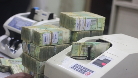 اليمن: العملة المحلية تفقد 72% من قيمتها في مناطق الحكومة خلال السنوات الخمس الماضية