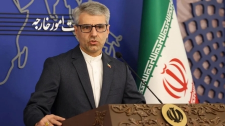 طهران: إيران “تدين بشدة” الضربات الإسرائيلية في اليمن