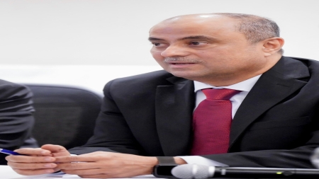 الرياض: رئيس الوزراء اليمني يتعهد بحلول عاجلة لأزمة الكهرباء بعد احتجاج نسائي واسع في عدن
