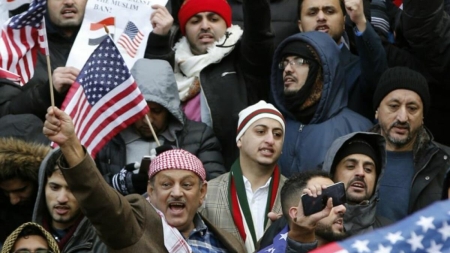 اليمن: الحكومة تعرب عن أسفها لقرار أمريكي يقيد دخول مواطنيها وتدعو إلى إعادة النظر فيه