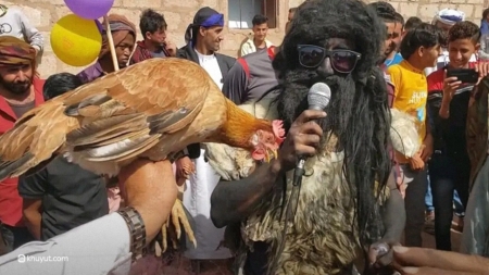تقرير: "أمير العيد" في النادرة..مسرح تقليدي يجوب قرى مناطق اليمن الوسطى