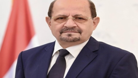 اسطنبول: وزير الخارجية اليمني يحذر من تداعيات انخراط جماعة الحوثي في التصعيد الحربي بالمنطقة