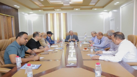 اليمن: وزير النقل يبحث مع شركات الطيران الخاصة تسريع بدء رحلاتها