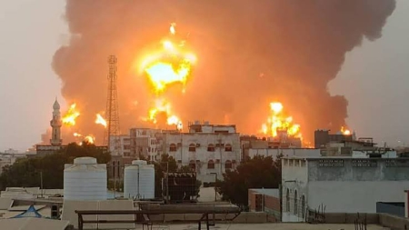 اليمن: إسرائيل تشن غارات جوية على موانئ الحديدة عقب هجوم باليستي حوثي استهدف مطار بن غوريون