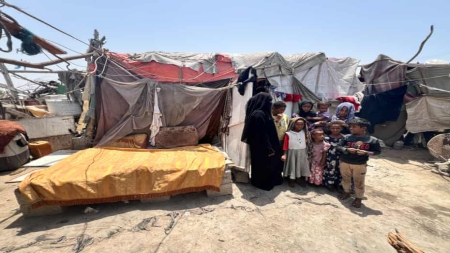 تقرير: "نعيش على الخبز والشاي.. لقد تمنيت الموت" لاجئو اليمن المنسيون