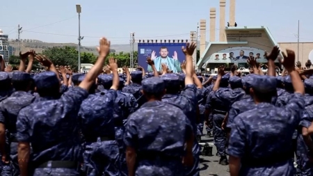اليمن: زعيم الحوثيين يقول ان جماعته لن تسمح بمرور البضائع المرتبطة بإسرائيل عبر البحر
