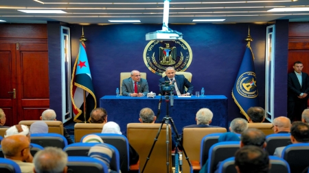 اليمن: الزُّبيدي يصف احتجاجات عدن بالمشروعة ويؤكد استحالة التفاوض مع الحوثيين