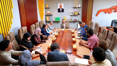 اليمن: رفع حافز المعلمين في عدن إلى 50 ألف ريال ابتداءً من أغسطس