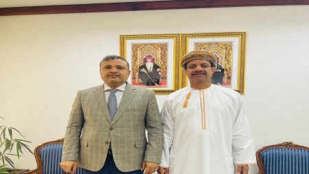 مسقط: عُمان تعلن زيادة المنح الدراسية لليمنيين وتعفي الطلاب من الرسوم في المدارس الحكومية