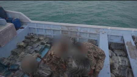 اليمن: ضبط شحنة مسدسات مهربة في البحر الأحمر