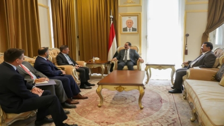 الرياض: وزير الداخلية اليمني والسفير الأمريكي يبحثان تعزيز التعاون الأمني ومكافحة الإرهاب