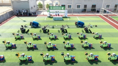 اليمن: تسليم معدات زراعية حديثة لدعم المزارعين في حضرموت