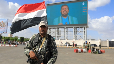 تحليل: فخ الحياد الإنساني.. كيف تُسهم المؤسسات الدولية في ترسيخ سيطرة الحوثيين على اليمن