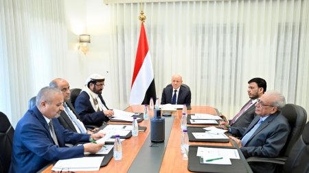 الرياض: مجلس القيادة يشيد بتسريع السعودية إيداع دفعات دعم الموازنة ويؤكد المضي في مسار الإصلاحات