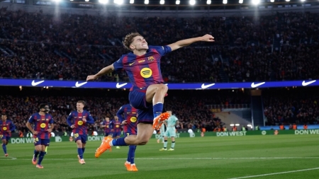 رياضة: برشلونة يحتفل بعودته إلى ملعب "كامب نو" الشهير بفوز كبير