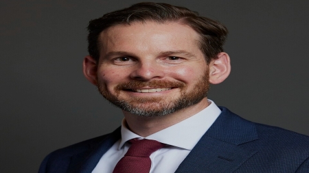 لندن: العمال البريطاني يعيّن أليكس بالنجر رئيسًا لمجموعة أصدقاء اليمن 