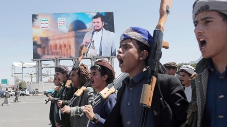 تقرير: ضائقة مالية غير مسبوقة تدفع الحوثيين لاستخدام “ورقة التهديد” ضد الرياض 