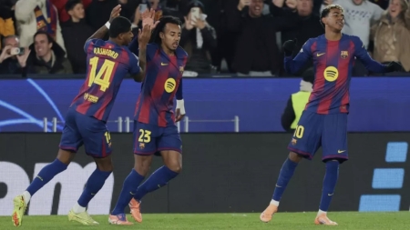 رياضة: برشلونة يقلب الطاولة على فرانكفورت بهدفي كونديه