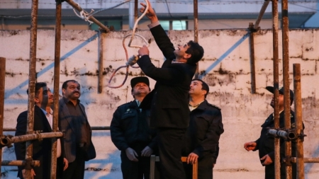 طهران: إيران تعدم رجلا متهما بالتجسس لصالح إسرائيل