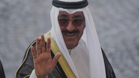 الكويت: الحكومة الكويتية تجرد سفيرها في بريطانيا من الجنسية