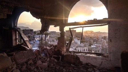 اليمن: تقرير حقوقي يوثّق نحو 26 ألف حالة انتهاك ضد المدنيين بتعز خلال عقد من الحصار