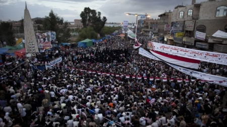 تحليل: في ذكراها الـ15.. 7 أسئلة في تحولات ومآلات ثورة فبراير اليمنية