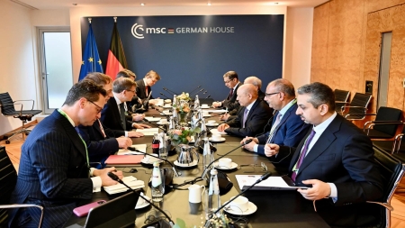 ميونخ: العليمي يقول إن إنهاء "ازدواجية القرار" مهد لتشكيل حكومة أكثر تمثيلاً