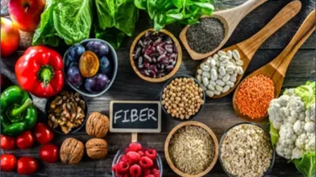صحة: الألياف بين الفائدة والإفراط.. متى تتحول إلى عبء هضمي؟