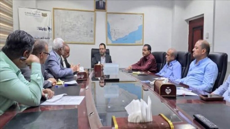 اليمن: وزير الكهرباء يعلن خطة لتوسعة المحطة الشمسية في عدن إلى 200 ميجاوات