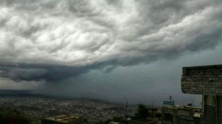 اليمن: الارصاد يتوقع أمطارا متفرقة على المرتفعات الجبلية والمناطق الساحلية
