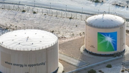 الرياض: بسبب اضطرابات مضيق هرمز.. ارامكو السعودية تزيد شحنات النفط عبر البحر الأحمر 