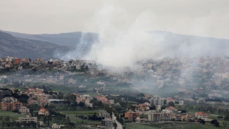 بيروت: إسرائيل تكثف غاراتها على لبنان.. وعدد قتلى الإنزال يرتفع إلى 26