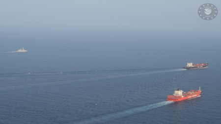 أثينا: فرقاطة إيطالية تؤمّن مرور سفن تجارية في البحر الأحمر