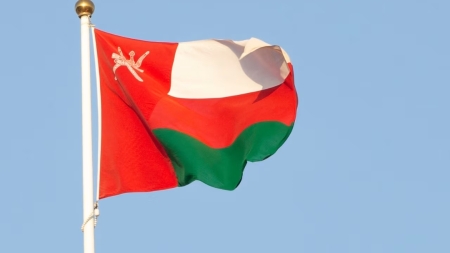 مسقط: عُمان تُعلن إسقاط طائرة مسيّرة شمال الدقم وسقوط أخرى في البحر