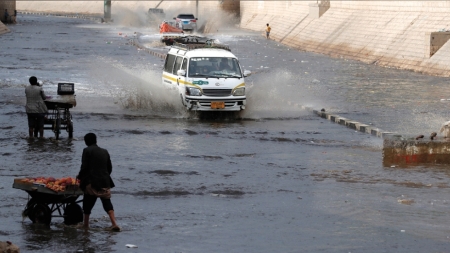 اليمن: الأرصاد تتوقّع أمطارًا على السواحل والمرتفعات الجبلية